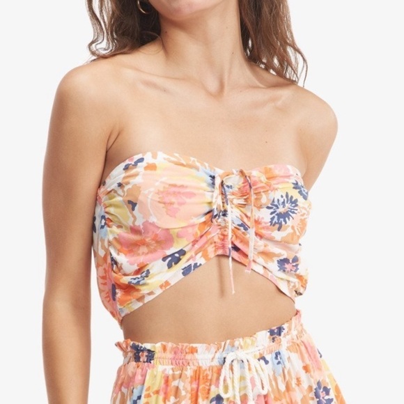 NWT Roxy Island Hops Floral Print Shirred Halter Crop Top - Picture 3 of 8